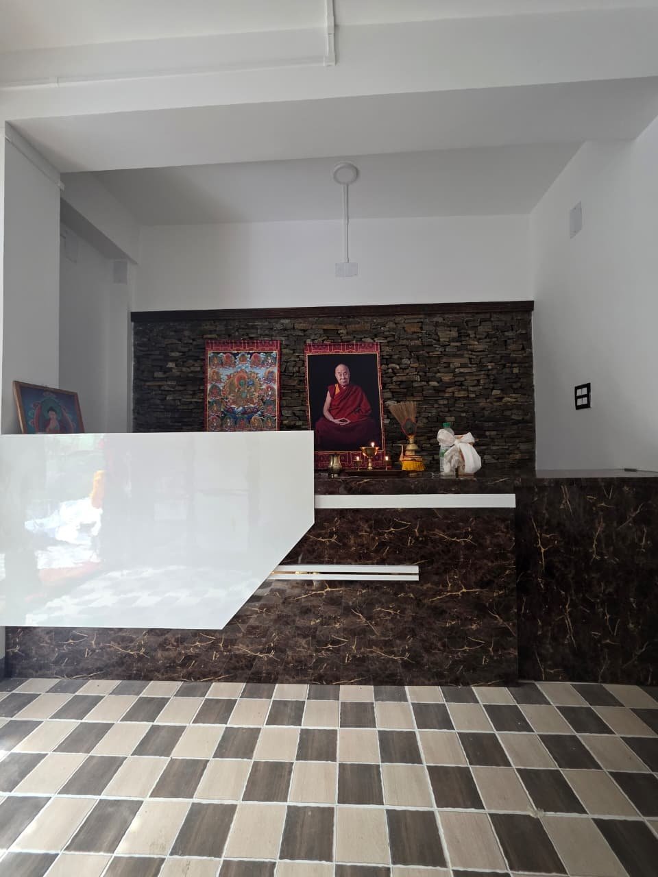 Reception and welcoming area at Lotus Inn Jang